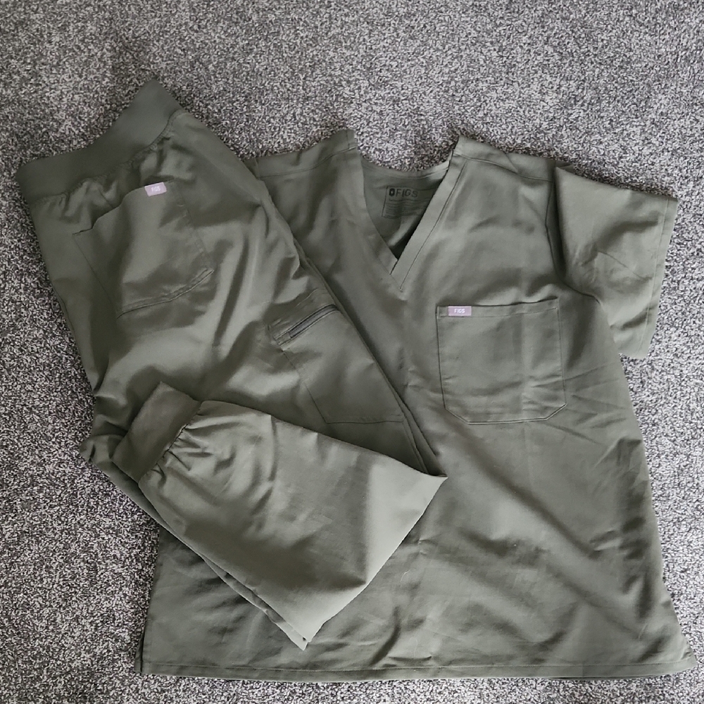 FIGS Olive Green Scrub Set- Catarina Top & Zamora Jogger - XXL